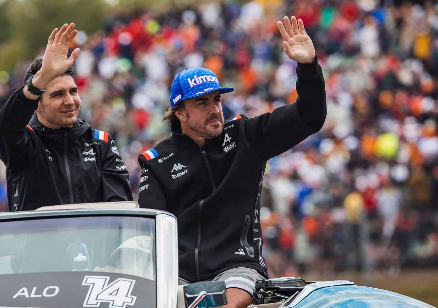Fernando Alonso troca Alpine por Aston Martin