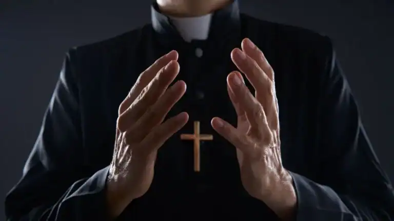 Presidente da República diz que é preciso investigar "até ao fim" abusos sexuais sobre menores por padres