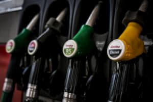 Descida de preço 2ªfeira deixa gasolina na bomba ao preço antes da guerra