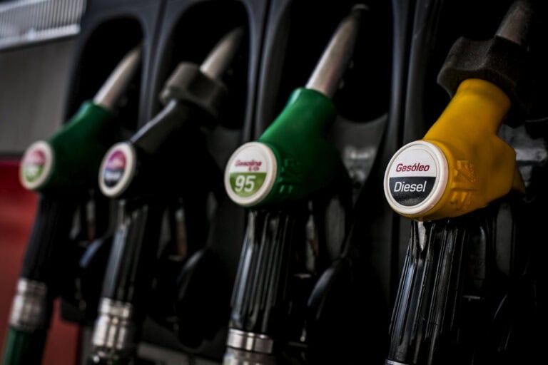 Descida de preço 2ªfeira deixa gasolina na bomba ao preço antes da guerra