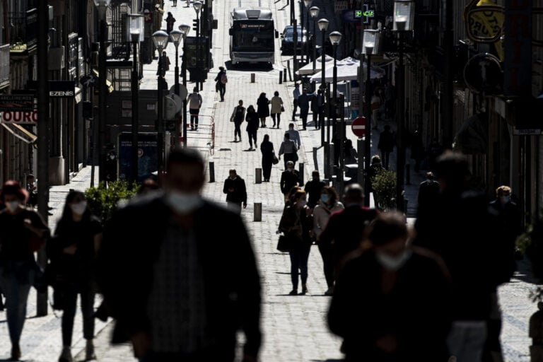 Brasileiros voltam a ser os que se queixam mais de discriminação em Portugal