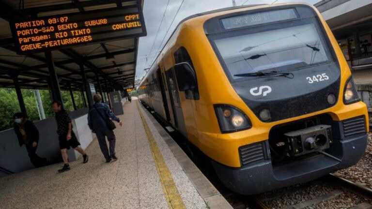 CP alerta para possíveis "perturbações nos serviços" na segunda-feira devido a greve