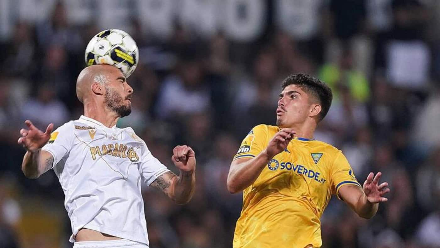 Vitória de Guimarães bate Estoril Praia e junta-se ao grupo de líderes