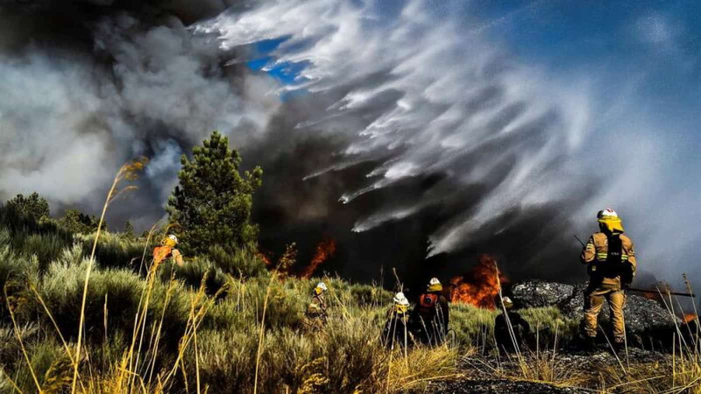 Proteção Civil espera dominar fogo na Serra da Estrela nos próximos dois dias