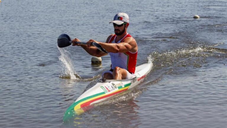 Fernando Pimenta medalha de bronze na prova de K1 500