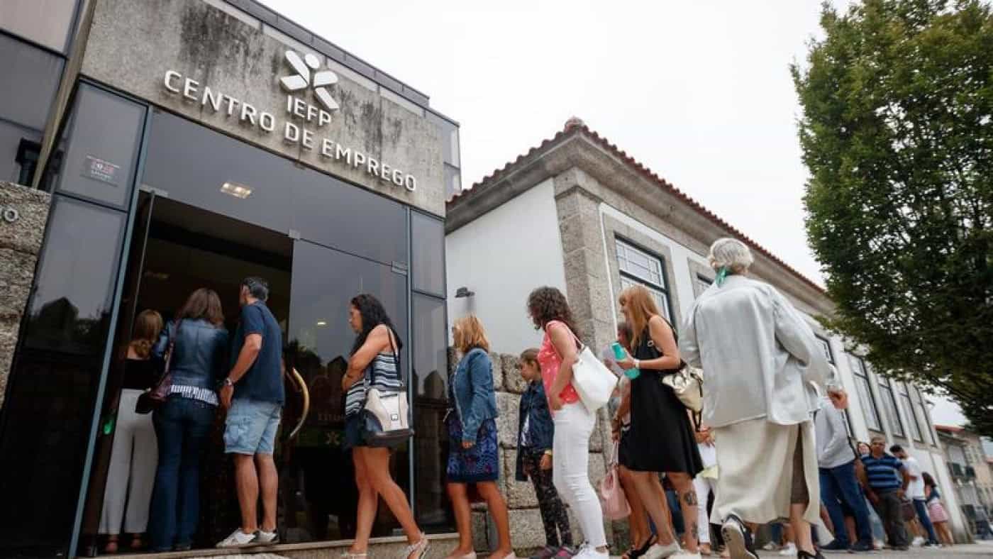 Prestações de desemprego atingem em julho o número mais baixo de sempre