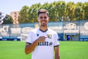 Francisco Moura deixa o SC Braga e assina pelo FC Famalicão