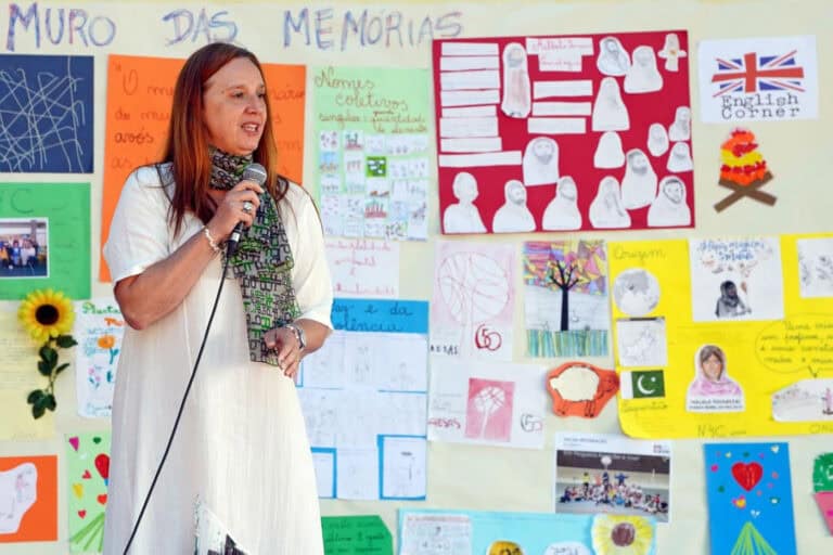 Número de funcionários para apoiar crianças com necessidades específicas "ainda não está fechado"