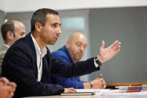 Aumentar parque público habitacional "é importante", mas instrumentos não chegam