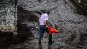 Temporal provocou pelo menos 94 ocorrências, sobretudo inundações e queda de árvores&nbsp;