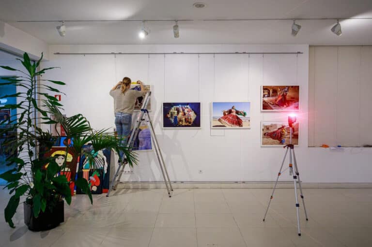 Dezenas de fotógrafos no regresso em pleno dos Encontros da Imagem