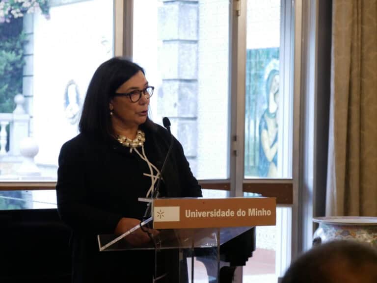 Provedora alerta para falta de sinalização de alunos com necessidades específicas