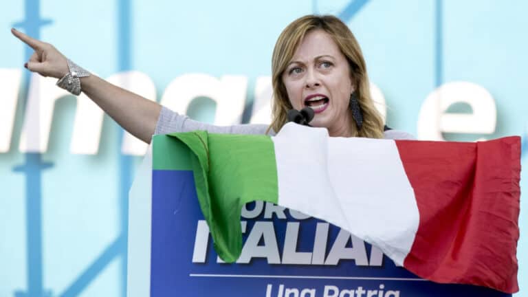 Meloni vai liderar o governo mais à direita de que a Itália tem memória&nbsp;
