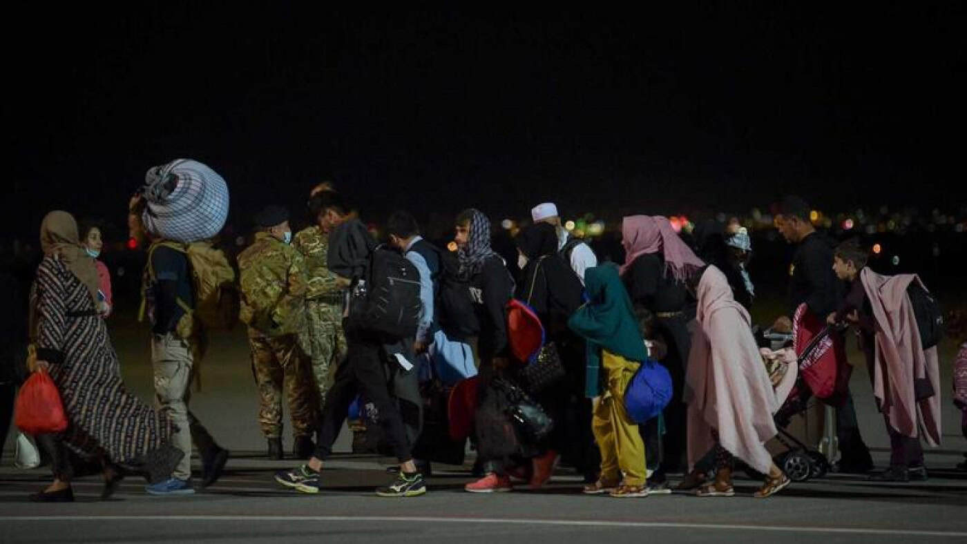 Pedidos de asilo sobem 66% em junho para mais de 65 mil na UE