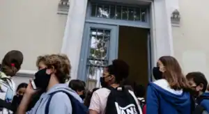 Fenprof estima que haja mais de 100 mil alunos sem aulas&nbsp;