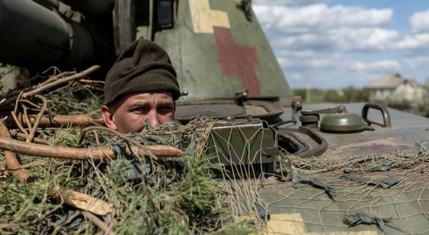 Rússia anuncia "retirada" de forças de posto estratégico em Lyman