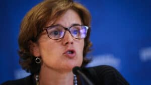 Governo propõe aumento mínimo de 52 euros por ano até 2026 na função pública&nbsp;