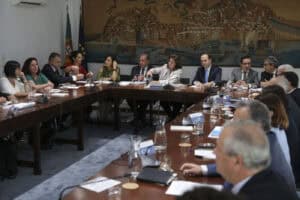 Governo quer aumentar para 50 mil euros matéria coletável sujeita à taxa de 12,5% do IRC