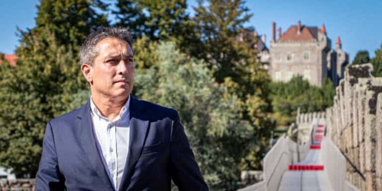 Ricardo Costa eleito presidente do PS Guimarães
