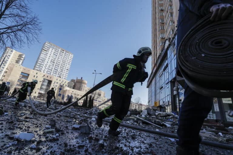 Ouvidas várias explosões em Kiev&nbsp;