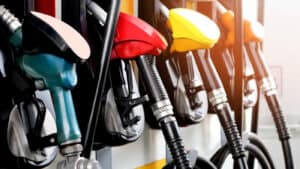 Gasóleo sobe hoje 11 cêntimos por litro e gasolina 7