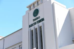 Teatro Narciso Ferreira recebeu mais de 3 mil espectadores&nbsp;nos primeiros seis meses de atividade