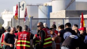 Greve nas refinarias causa caos e escassez de combustível em França&nbsp;