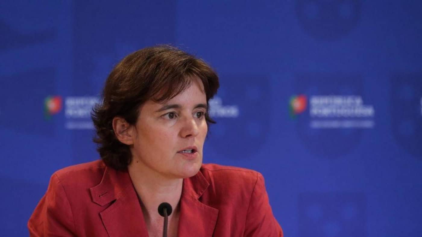 Governo trabalha projeto da semana de quatro dias na função pública