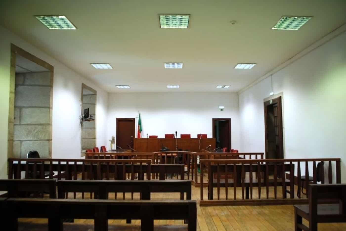 Falta de papel atrasou 20 processos cíveis no Tribunal de Braga