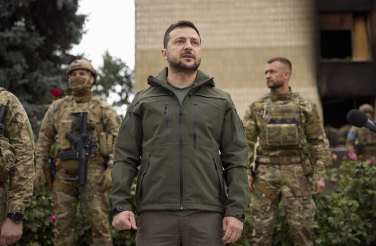 Zelensky agradece Prémio Sakharov e reafirma empenho na “liberdade e democracia”