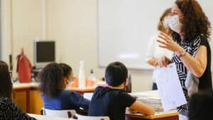 Professores convocam greve nacional para novembro&nbsp;