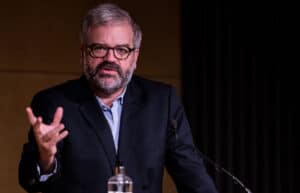 "Demiti-me por quebra de confiança na governação da UMinho"