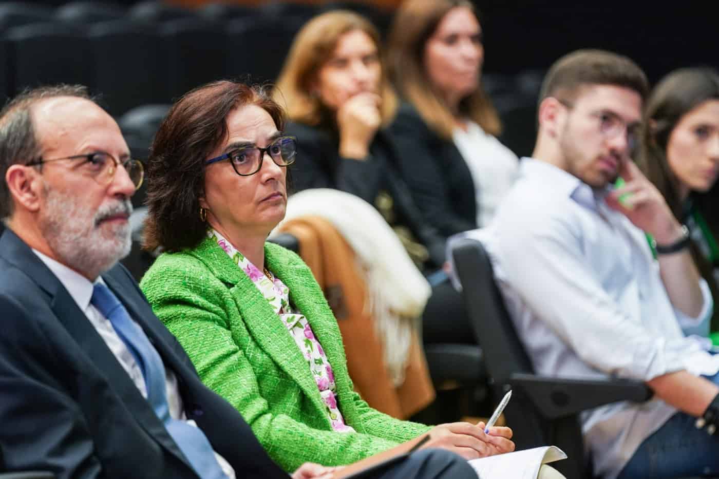 Ministra anuncia programa de 7ME para combater abandono do Ensino Superior