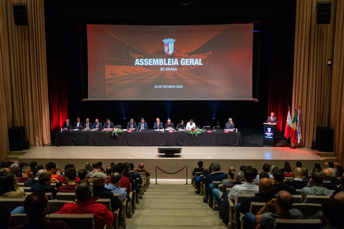 Maioria dos sócios aprova contas do SCB