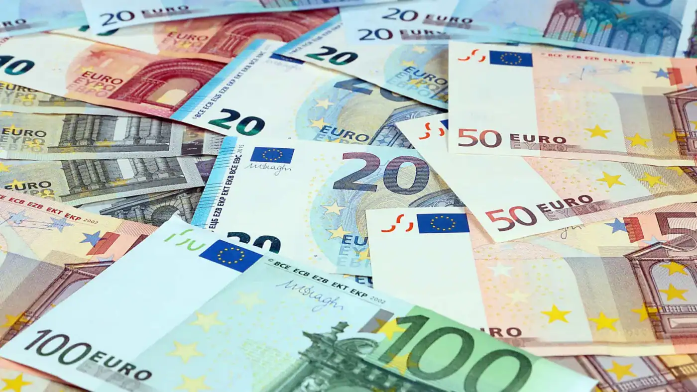 PIB cresce 4,9% em termos homólogos e 0,4% em cadeia no 3.º trimestre