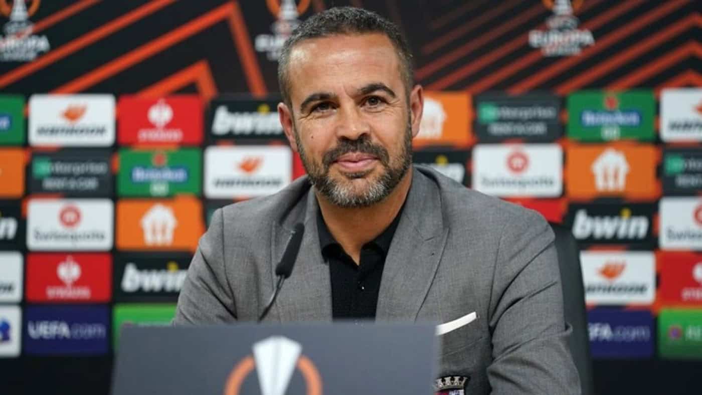 "É desconfortável estar nesta posição, uma vez que vencer é a única solução e pode não ser suficiente"