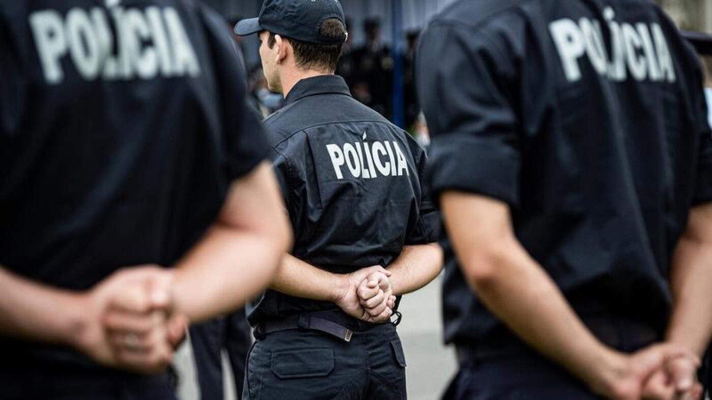 Sindicato contesta declarações do ministro sobre remunerações dos polícias&nbsp;