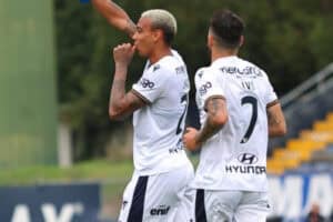 FC Famalicão impõe lei do mais forte e segue em frente na Taça de Portugal