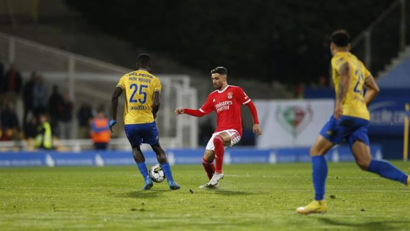 Benfica segue em frente na taça após jogo sem poupanças