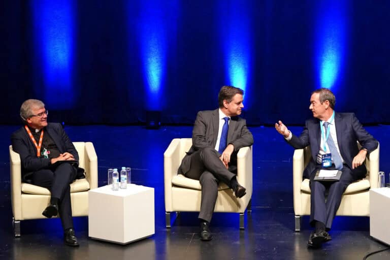 Rio acusa Governo de "financiar-se à custa das autarquias locais"