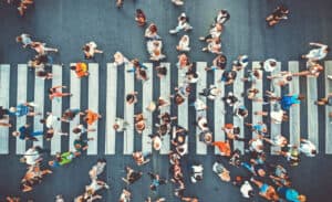 População mundial atinge hoje oito mil milhões de pessoas