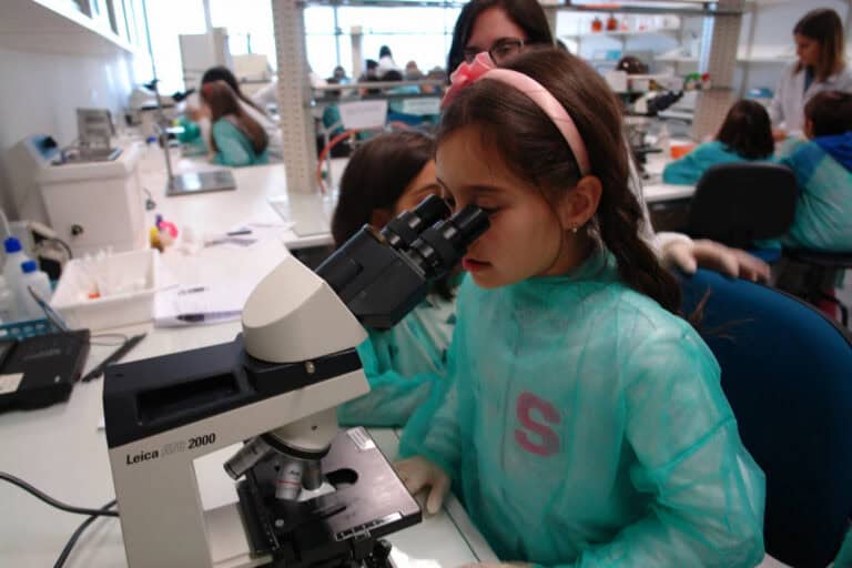 UMinho abre portas ao público na Semana da Ciência e da Tecnologia