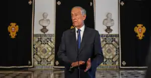 Presidente da República dá posse a novos secretários de Estado