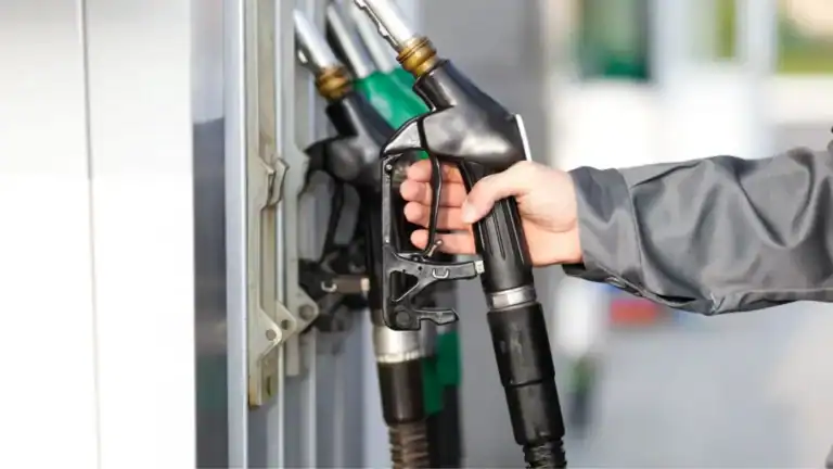 Governo trava descida dos combustíveis prevista para início da semana&nbsp;