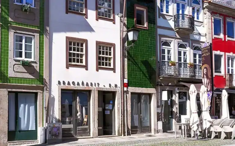 Cerca de 350 famílias carenciadas à espera de habitação social em Braga