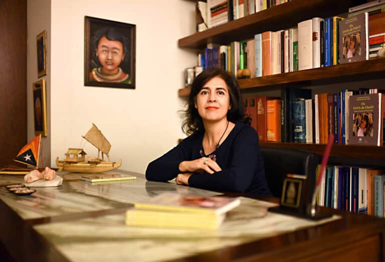 Anabela Leal de Barros apresenta “Os Ovos de Ouro. Contos e Lendas de Timor-Leste”