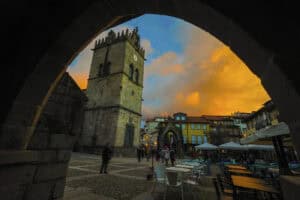 Guimarães ilumina 21 anos de Património da UNESCO