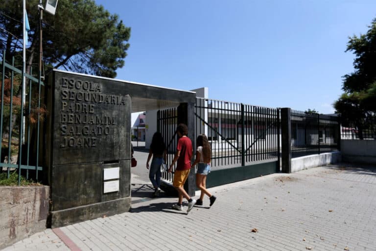 Três escolas famalicenses vão ter Centros Tecnológicos Especializados