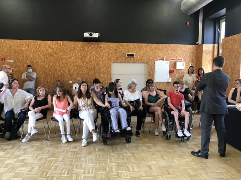 CDU diz que resposta às crianças com necessidades específicas depois das aulas "está a falhar"