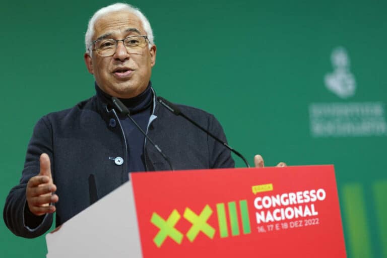 António Costa quer que jovens se possam realizar plenamente em Portugal&nbsp;
